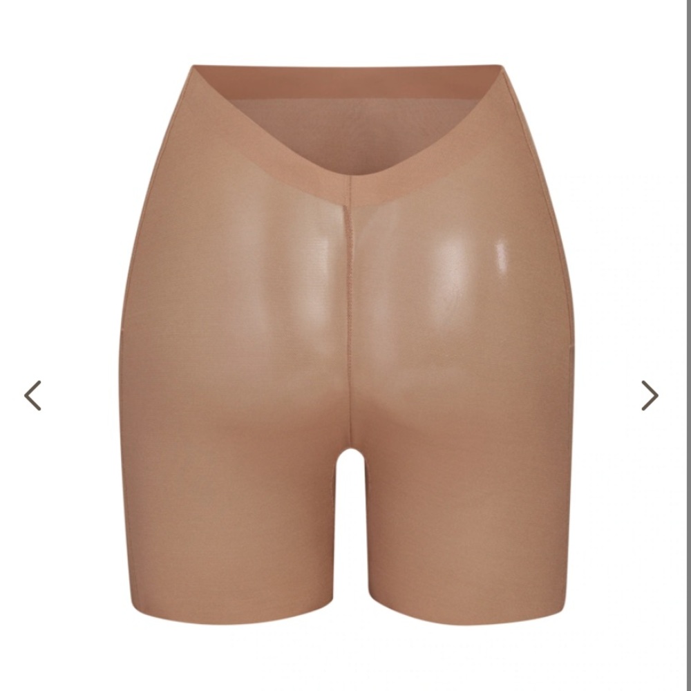 SKIMS SHEER SCULPT LOW BACK SHORT - SIENNA - XS